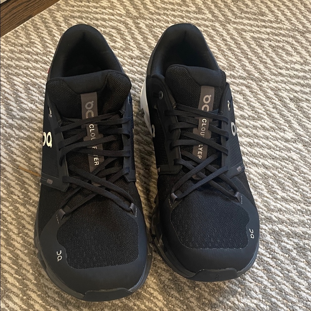 On Running Men's Black and Gray Athletic Shoes